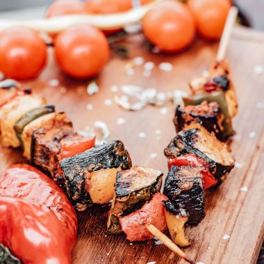 Vegetarisch grillen kann sehr vielfältig sein.